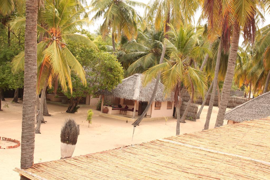 Cocodance Kitesurfing Resort Kalpitiya Exterior photo